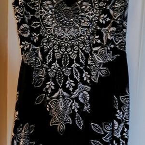 Women's Venus Black And White Party Dress. Size Small Very Good Condition.